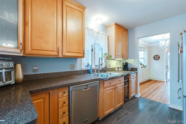 24910 Rockford Street, Dearborn, MI 48124