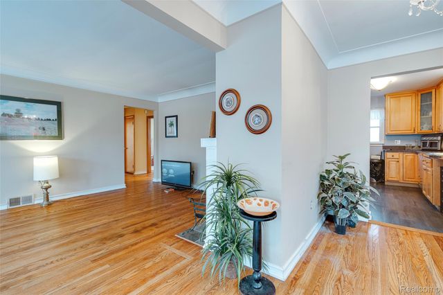 24910 Rockford Street, Dearborn, MI 48124