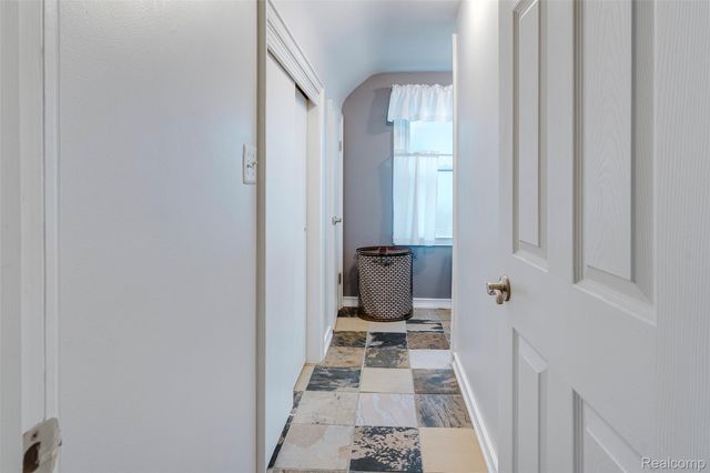 24910 Rockford Street, Dearborn, MI 48124