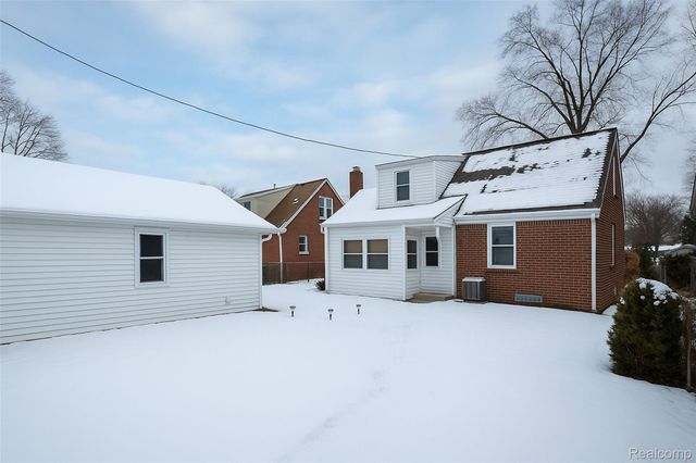 24910 Rockford Street, Dearborn, MI 48124