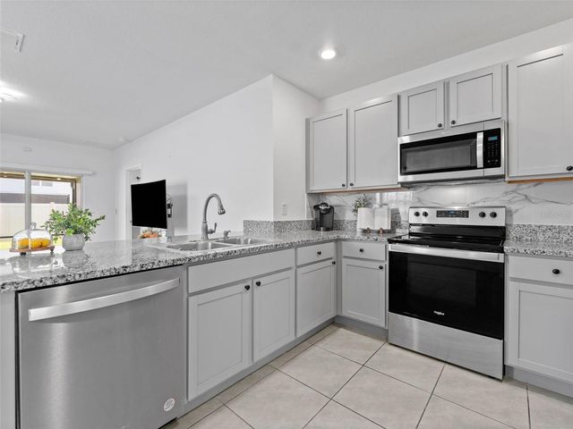 5782 HOLLINGWORTH TRAIL, Wesley Chapel, FL 33545
