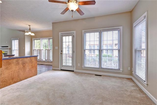 296 Walt Whitman AVE, Newport News, VA 23606