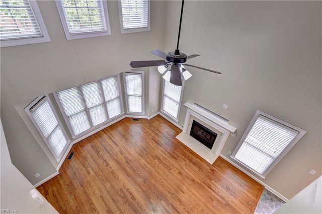 296 Walt Whitman AVE, Newport News, VA 23606