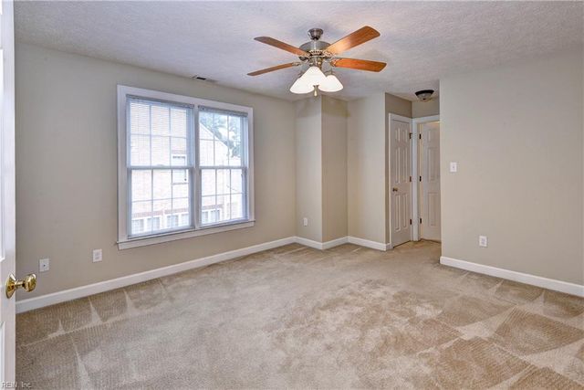 296 Walt Whitman AVE, Newport News, VA 23606