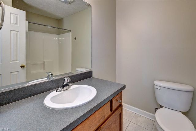 296 Walt Whitman AVE, Newport News, VA 23606