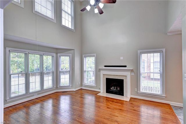 296 Walt Whitman AVE, Newport News, VA 23606