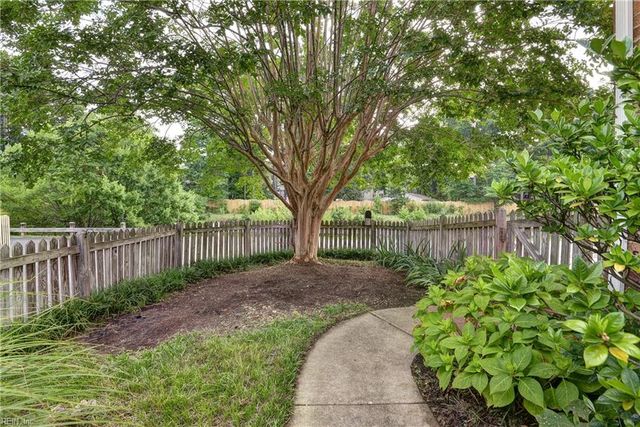 296 Walt Whitman AVE, Newport News, VA 23606