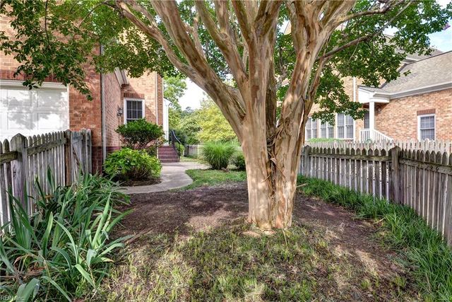 296 Walt Whitman AVE, Newport News, VA 23606