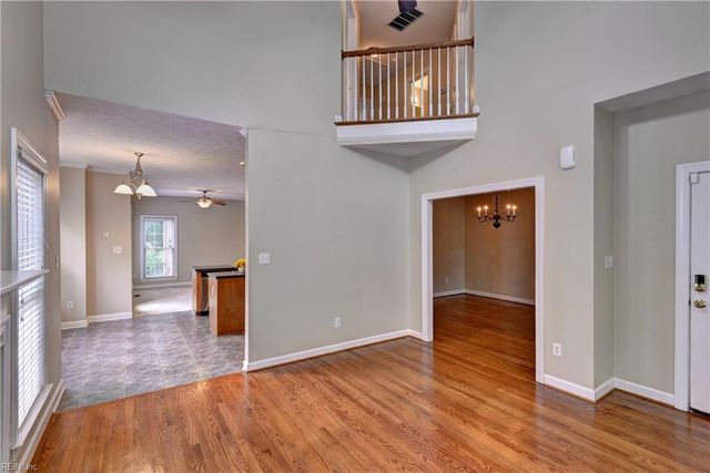 296 Walt Whitman AVE, Newport News, VA 23606