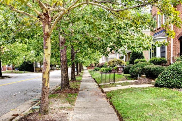 296 Walt Whitman AVE, Newport News, VA 23606