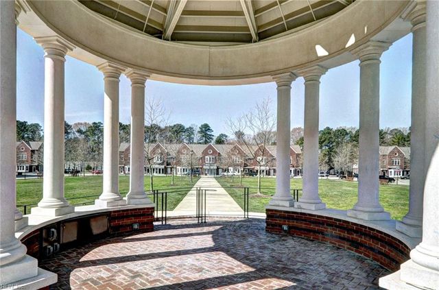 296 Walt Whitman AVE, Newport News, VA 23606