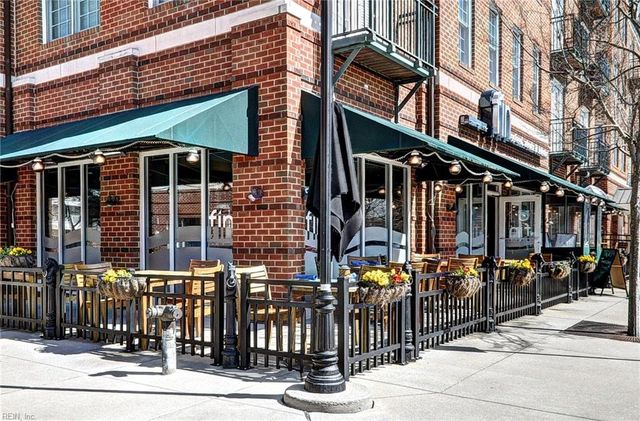 296 Walt Whitman AVE, Newport News, VA 23606