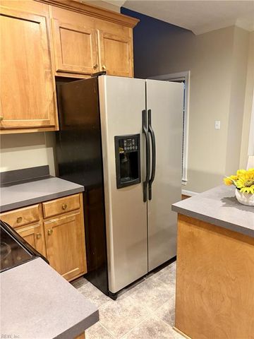 296 Walt Whitman AVE, Newport News, VA 23606