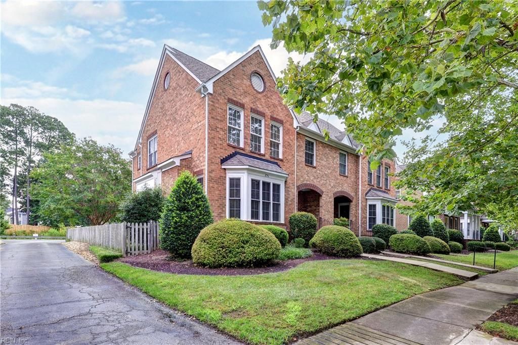 296 Walt Whitman AVE, Newport News, VA 23606