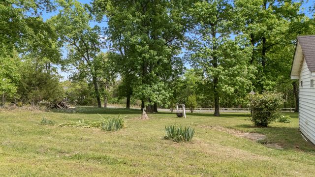 114 Glover Ln, Shelbyville, TN 37160