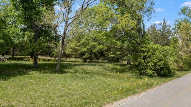 114 Glover Ln, Shelbyville, TN 37160