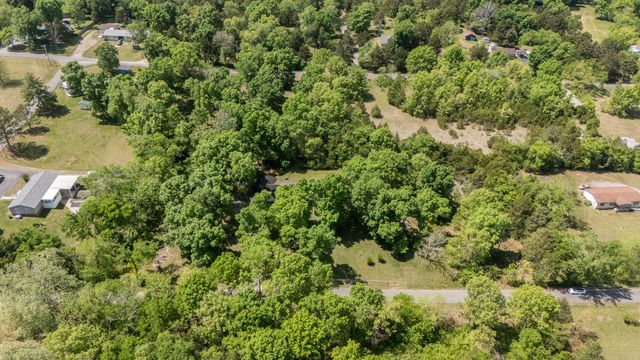 114 Glover Ln, Shelbyville, TN 37160