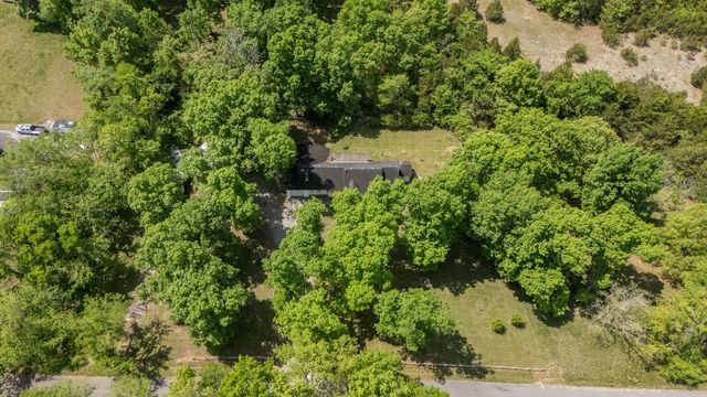 114 Glover Ln, Shelbyville, TN 37160