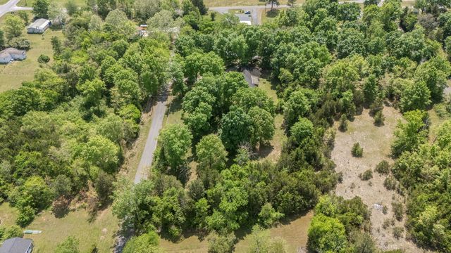 114 Glover Ln, Shelbyville, TN 37160