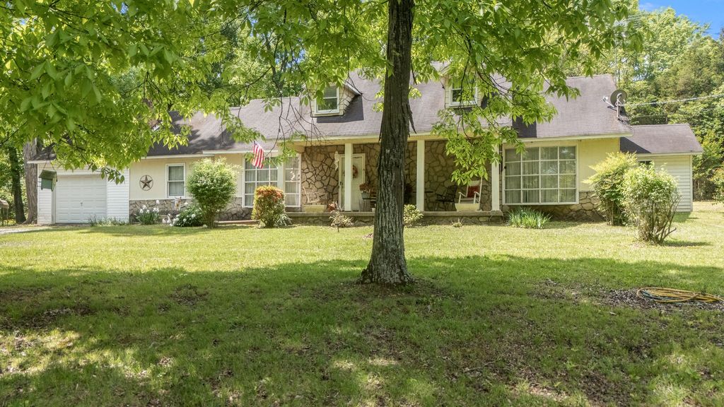 114 Glover Ln, Shelbyville, TN 37160