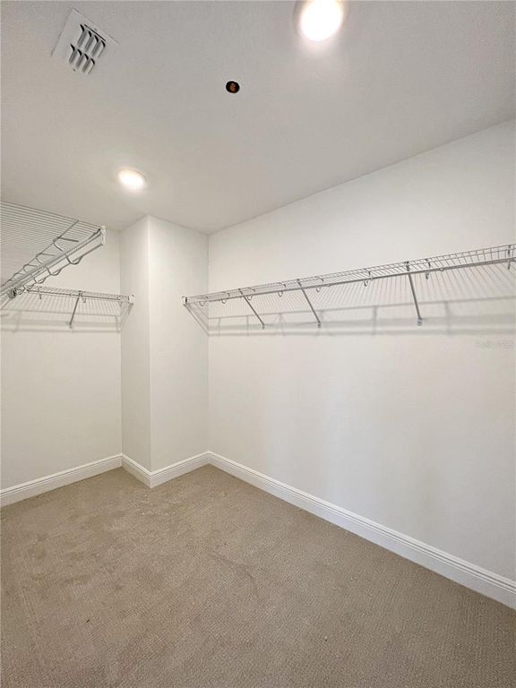 Image 11 of property listing at 12378 KOSHIVA ALLEY, Orlando, FL 32827