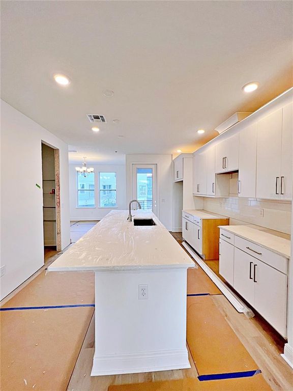 Image 15 of property listing at 12378 KOSHIVA ALLEY, Orlando, FL 32827