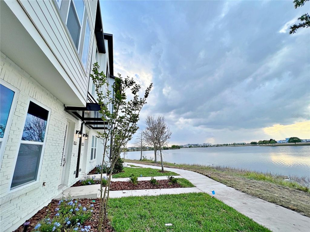 Image 24 of property listing at 12378 KOSHIVA ALLEY, Orlando, FL 32827