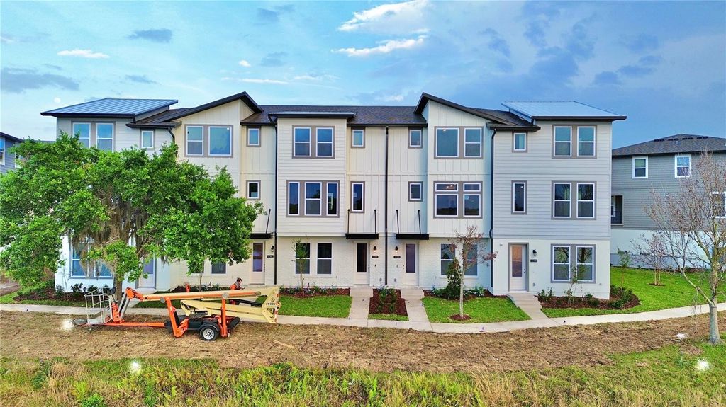 Image 32 of property listing at 12378 KOSHIVA ALLEY, Orlando, FL 32827
