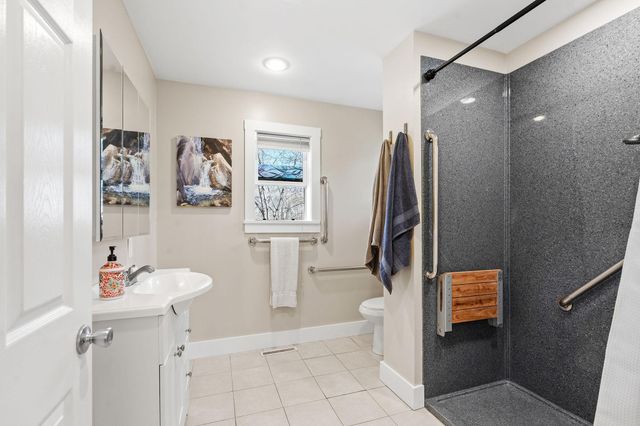 1812 Oakview Lane N, Plymouth, MN 55441