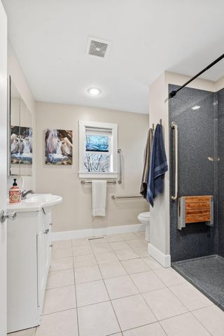 1812 Oakview Lane N, Plymouth, MN 55441