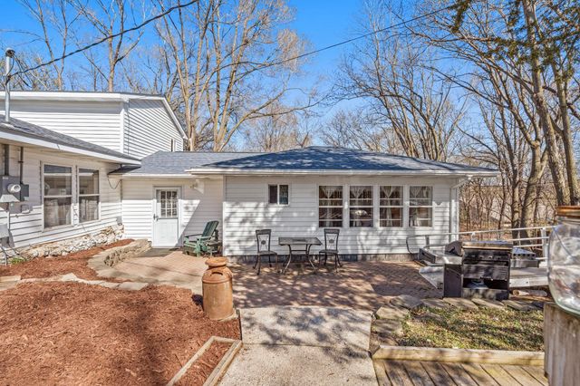 1812 Oakview Lane N, Plymouth, MN 55441