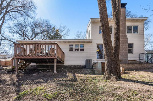 1812 Oakview Lane N, Plymouth, MN 55441