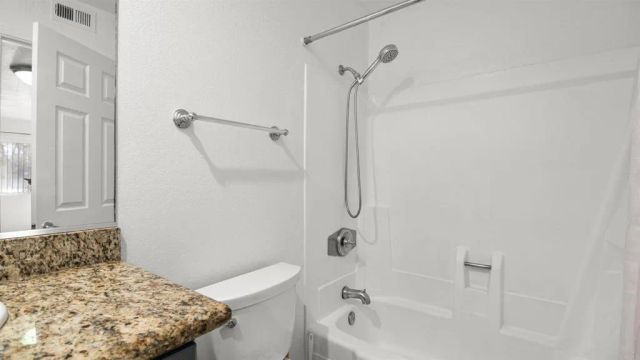 240 W Lincoln Ave 39, Escondido, CA 92026