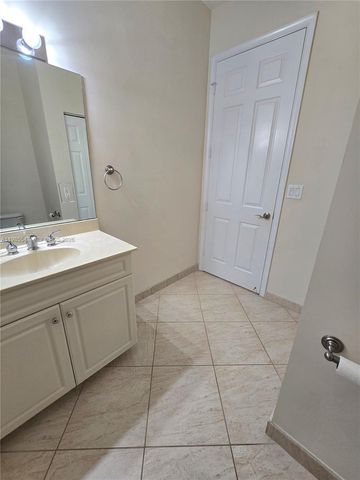 6841 N Lakeside Circle N 1091, Davie, FL 33314
