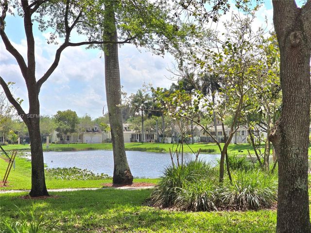 6841 N Lakeside Circle N 1091, Davie, FL 33314