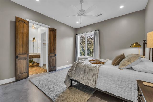 22 Samaritan Way, Waco, TX 76705