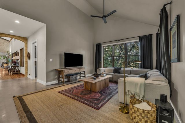 22 Samaritan Way, Waco, TX 76705