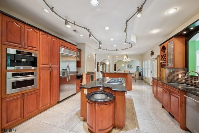 115 SKYLINE DRIVE, Watchung Boro, NJ 07069