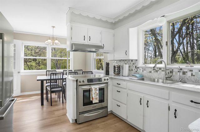 2300 Old Plank Road, Milford Charter Township, MI 48381