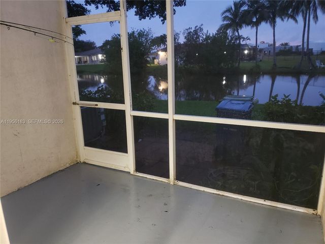 289 Duval Ct, Weston, FL 33326