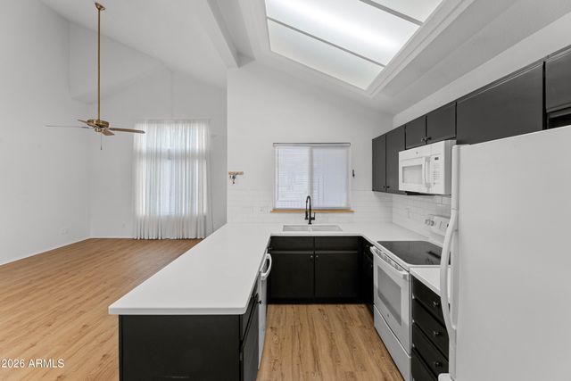 2201 N COMANCHE Drive 1028, Chandler, AZ 85224