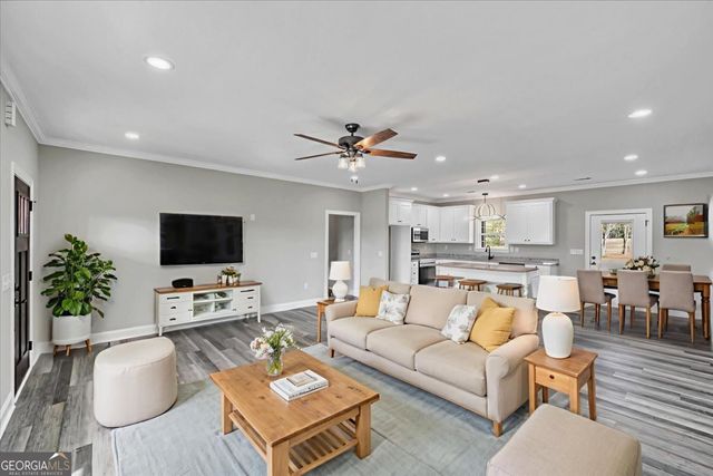 1562 Lexington Drive, Dublin, GA 31021