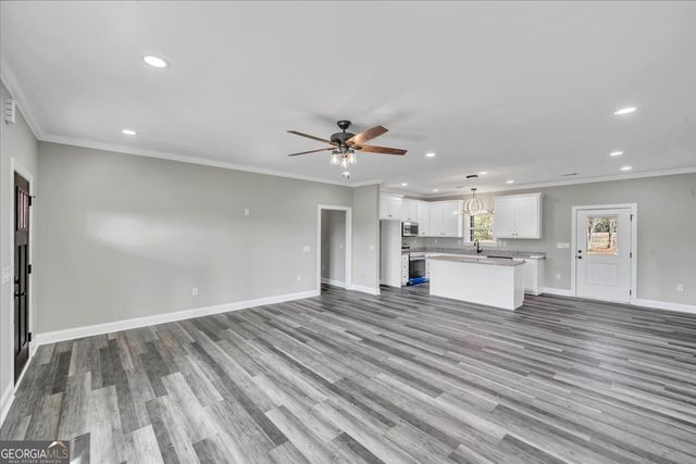 1562 Lexington Drive, Dublin, GA 31021