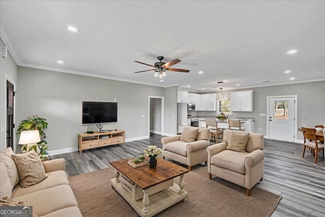 1562 Lexington Drive, Dublin, GA 31021