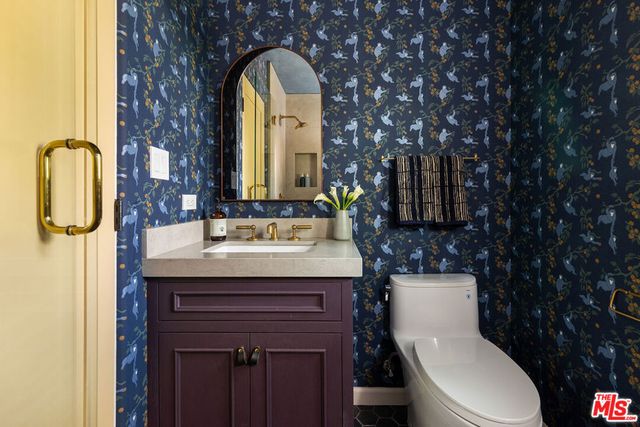 1982 N Normandie Avenue, Los Angeles, CA 90027