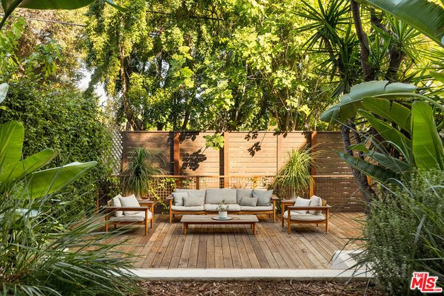 1982 N Normandie Avenue, Los Angeles, CA 90027