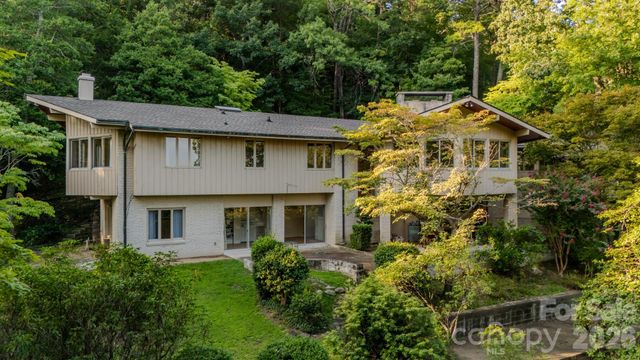 1225 Hogback Mountain Road, Tryon, NC 28782