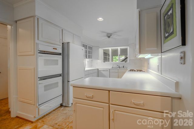 1225 Hogback Mountain Road, Tryon, NC 28782