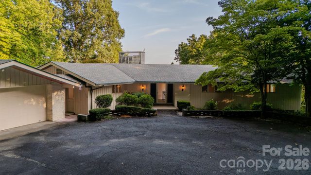 1225 Hogback Mountain Road, Tryon, NC 28782