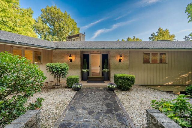 1225 Hogback Mountain Road, Tryon, NC 28782